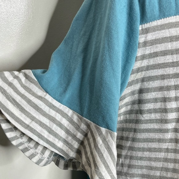 Color Block Top - Picture 3 of 3